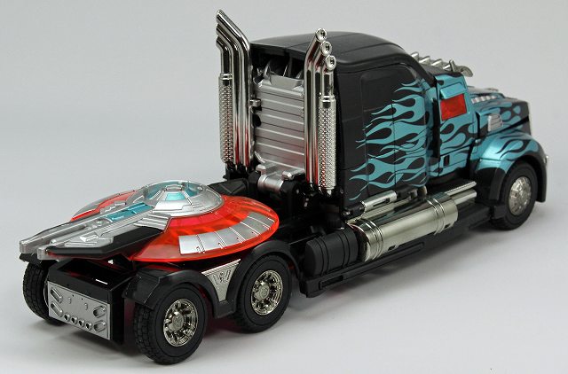 ADEX_BLACKKNIGHT_OPTIMUSPRIME_